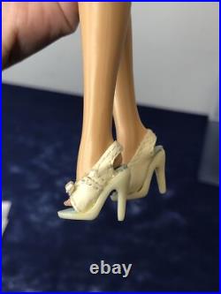 12 Integrity Fashion Royalty Doll 2003 Paradise Veronique Perrin Brunette