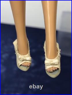 12 Integrity Fashion Royalty Doll 2003 Paradise Veronique Perrin Brunette