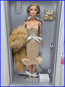 2004 Integrity Toys Fashion Royalty Cosmetic Takeover Natalia Fatale #91052 NRFB
