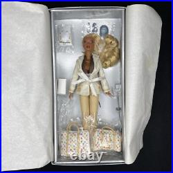 2004 Integrity Toys Fashion Royalty Perfect Skin Adele Makeda /850 NRFB 2004 Integrity Toys Fashion Royalty Perfect Skin Adele Makeda /850 NRFB