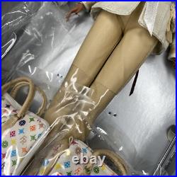 2004 Integrity Toys Fashion Royalty Perfect Skin Adele Makeda /850 NRFB 2004 Integrity Toys Fashion Royalty Perfect Skin Adele Makeda /850 NRFB