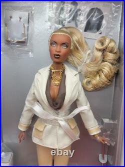 2004 Integrity Toys Fashion Royalty Perfect Skin Adele Makeda #91032 NRFB
