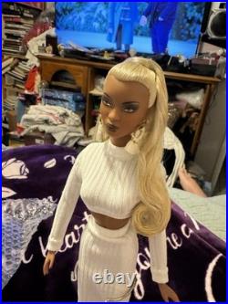 2004 Integrity Toys Fashion Royalty Perfect Skin Adele Makeda #91032 Rare Doll