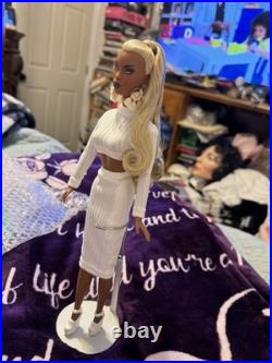 2004 Integrity Toys Fashion Royalty Perfect Skin Adele Makeda #91032 Rare Doll