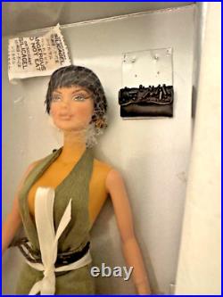 2004 Integrity Toys Fashion Royalty SHEER GODDESS Veronique Perrin #91023 NRFB 2004 Integrity Toys Fashion Royalty SHEER GODDESS Veronique Perrin #91023 NRFB