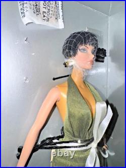 2004 Integrity Toys Fashion Royalty SHEER GODDESS Veronique Perrin #91023 NRFB 2004 Integrity Toys Fashion Royalty SHEER GODDESS Veronique Perrin #91023 NRFB