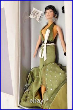 2004 Integrity Toys Fashion Royalty SHEER GODDESS Veronique Perrin #91023 NRFB 2004 Integrity Toys Fashion Royalty SHEER GODDESS Veronique Perrin #91023 NRFB
