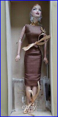 2004 Integrity Toys Fashion Royalty Traveler By Nature Veronique Perrin NRFB