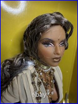 2005 Fashion Royalty Riveting Premiere Isha Dressed Doll #91064 NIB FREE SHIPB25 2005 Fashion Royalty Riveting Premiere Isha Dressed Doll #91064 NIB FREE SHIPB25