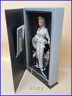 2006 Integrity FR FEMME DU MONDE Natalia Fatale Dressed Doll #91109 NRFB