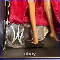 2007 Integrity Toys Fashion Royalty Glamour-to-go Adele Makeda #91153