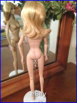 2009 Integrity Toys Poppy Parker Pillow Talk Nude Doll withStand Only