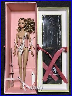 2013 W Club Exclusive Young Sophisticate Poppy Parker Nude Doll, Stand, COA, Box