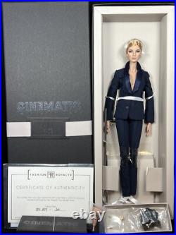 2015 Integrity Toys Cinematic Convention Perfectly Suited Giselle Nrfb Rare