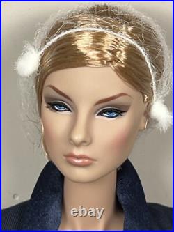 2015 Integrity Toys Cinematic Convention Perfectly Suited Giselle Nrfb Rare