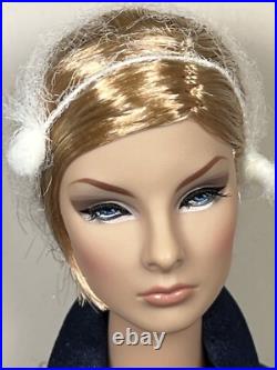2015 Integrity Toys Cinematic Convention Perfectly Suited Giselle Nrfb Rare