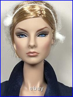 2015 Integrity Toys Cinematic Convention Perfectly Suited Giselle Nrfb Rare