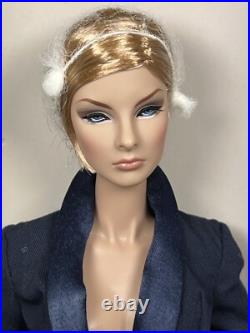 2015 Integrity Toys Cinematic Convention Perfectly Suited Giselle Nrfb Rare