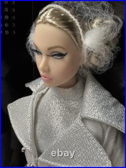 2024/77261 Swiss Misbehave Poppy Parker Doll Stilettos Out IT Convention NRFB 2024/77261 Swiss Misbehave Poppy Parker Doll Stilettos Out IT Convention NRFB