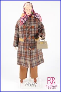 2X 2026 Runway Dolls Royal Dinner & Royalty In Balmoral Lilibet 12.5 Custo