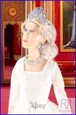 2X 2026 Runway Dolls Royal Dinner & Royalty In Balmoral Lilibet 12.5 Custo
