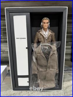 BACK TO NEW YORK NOAH FARADAY Monarchs Fashion Royalty Homme Doll NRFB