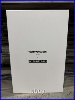 BACK TO NEW YORK NOAH FARADAY Monarchs Fashion Royalty Homme Doll NRFB