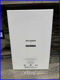 BACK TO NEW YORK NOAH FARADAY Monarchs Fashion Royalty Homme Doll NRFB