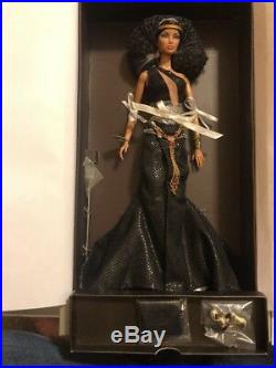 Back To Black Natalia Fatale- Fashion Royalty- Jason Wu NRFB Beautiful Doll