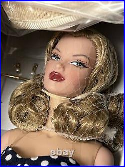 Classic Fashion Royalty Chic Escape Veronique Doll NRFB