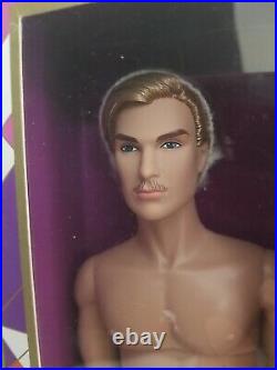 Color Infusion Convention Toys Cinematic Fashion Royalty Doll Sterling Reise NIB