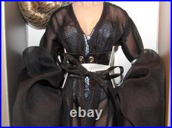 Dusk in Bloom Luchia Zadra Close-Up Doll NRFB Fashion Royalty LE 1500