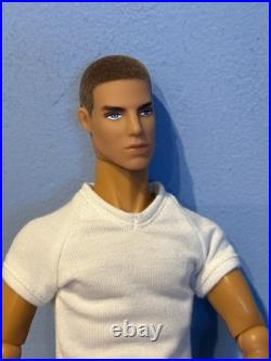 EUPHORIC PIERRE DEVRIES 2006 Dressed Integrity/FR Fashion Doll 91114