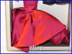 Enamorada Natalia Fatale NRFB #91477 Fashion Royalty 2020 W Club Exclusive