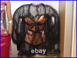 Enamorada Natalia Fatale NRFB #91477 Fashion Royalty 2020 W Club Exclusive