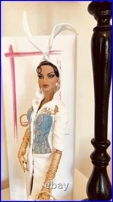 FASHION ROYALTY CURATED Special EVENT CLASSICALLY SURREAL ISHA FASHION ROYALTY CURATED Special EVENT CLASSICALLY SURREAL ISHA