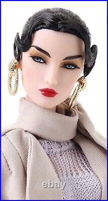 FASHION ROYALTY MINT GLAMOUR COATED ELYSE Dressed DOLL