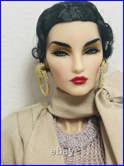 FASHION ROYALTY MINT GLAMOUR COATED ELYSE Dressed DOLL