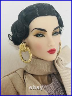 FASHION ROYALTY MINT GLAMOUR COATED ELYSE Dressed DOLL