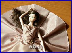 FR Nippon Fashion Royalty Misaki Autumn Champagne Girl Doll with Accessories N/B