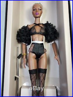 FR Vanity & Glamour Nadja Rhymes close-Up Doll the Heirloom Collection NRFB