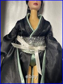 Fashion Royalty -2004 Kyori Sato'Urban Geisha' Doll NRFB FREE SHIPPING A22