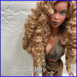 Fashion Royalty Adele Makeda Exotica 2003 Mauve Absolue