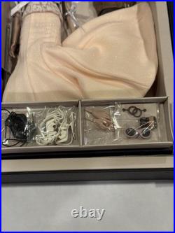 Fashion Royalty Agnes Von Weiss High Visibility Mini-Gift Set NRFB COA