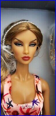 Fashion Royalty Bombshell Beach Natalia Fatale Basic Doll Integrity Toys NRFB