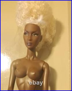 Fashion Royalty Divining Beauty Adele Makeda Nu Face Nude Doll Stand Nib
