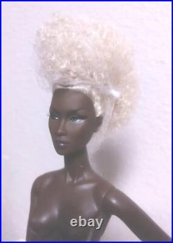 Fashion Royalty Divining Beauty Adele Makeda Nu Face Nude Doll Stand Nib