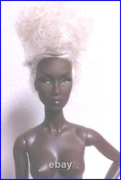 Fashion Royalty Divining Beauty Adele Makeda Nu Face Nude Doll Stand Nib