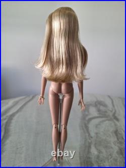 Fashion Royalty Doll Collection! Featuring Karoline Stone! The Nuface Collection Fashion Royalty Doll Collection! Featuring Karoline Stone! The Nuface Collection