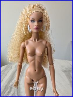 Fashion Royalty Doll Collection! Print In Pink! NuFace Moments! Prestine